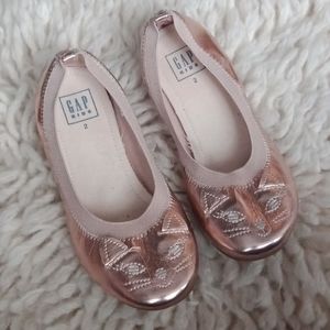 Gap kids flats